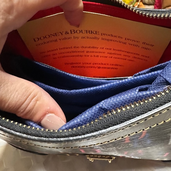 NWOT Dooney & Bourne Black multicolor DB75 shoulder bag So Nice! - Picture 9 of 9